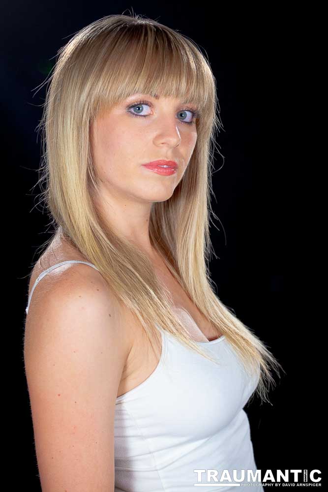 I met T'Lane through a session I shot for a friend of hers on Manhattan Beach. She was absolutely gorgeous and I was thrilled that she agreed to shoot with me.